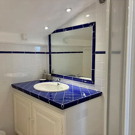 Les Tropeziennes - Chic Triplex Balcon Vue Marina Apartment *
