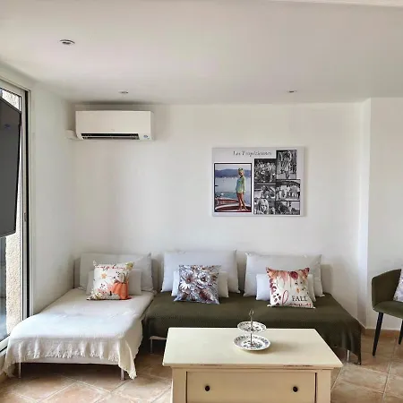 Apartment Les Tropeziennes - Chic Triplex Balcon Vue Marina Cogolin